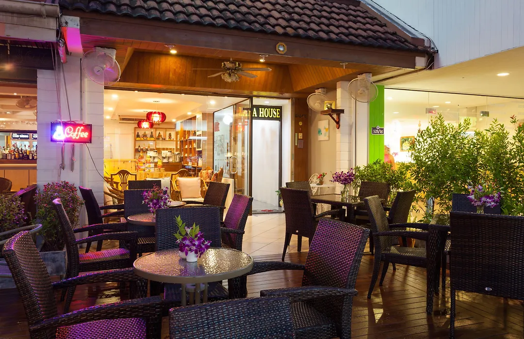 Karon Sunshine Guesthouse & Bar-1
