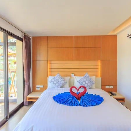 Room Actually-3